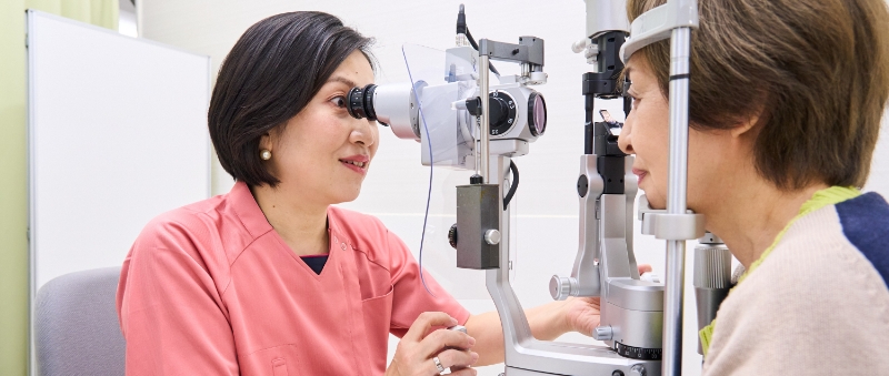 専門分野ごとに実績豊富な大学病院等の医師11名が治療にあたります。